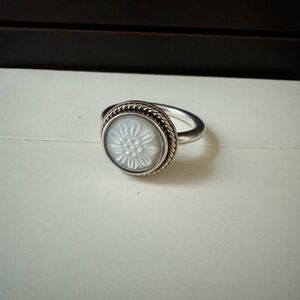 Retired Pandora Daisy Signet Size 54